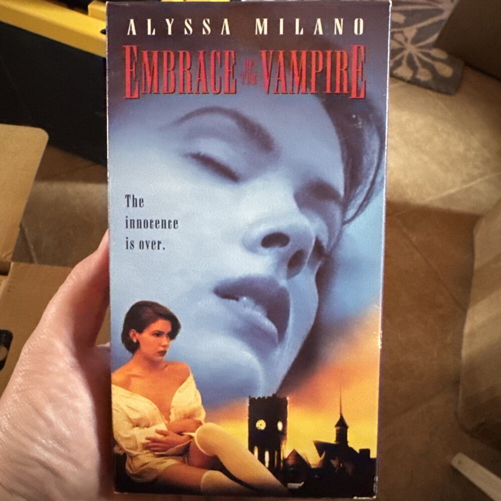 Embrace of the Vampire VHS 1995 Unrated Alyssa Milano Horror Cult Classic Tape